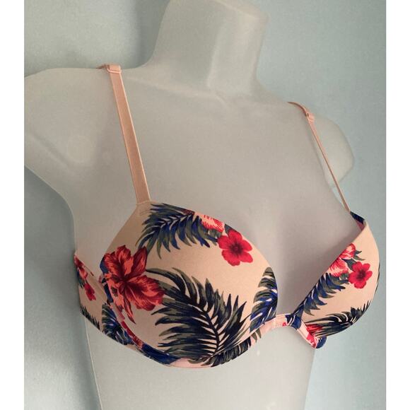 Victoria's Secret PINK Super Push Up Bra 32B Adds 2 Cup Sizes - Picture 2 of 9